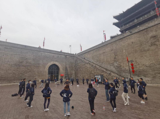 “三十而已 ▪ 乘风破浪”西北工业大学MBA学生城墙欢乐跑顺利举行